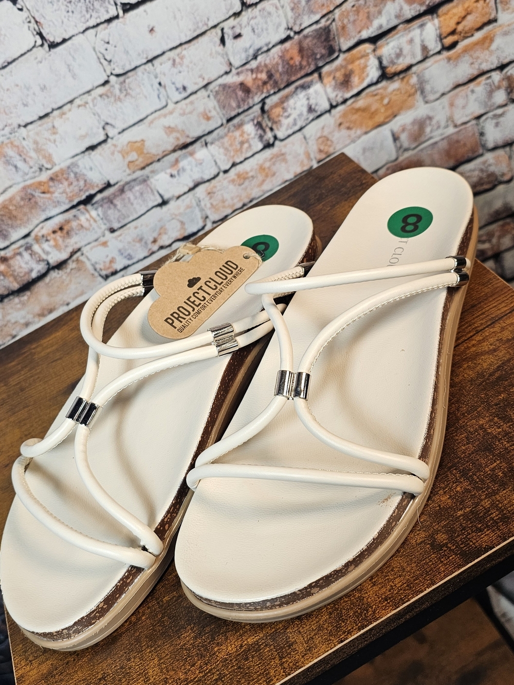 Project Cloud NWT Comfort Strappy Slide Sandals Cream Beige Women's 8.5